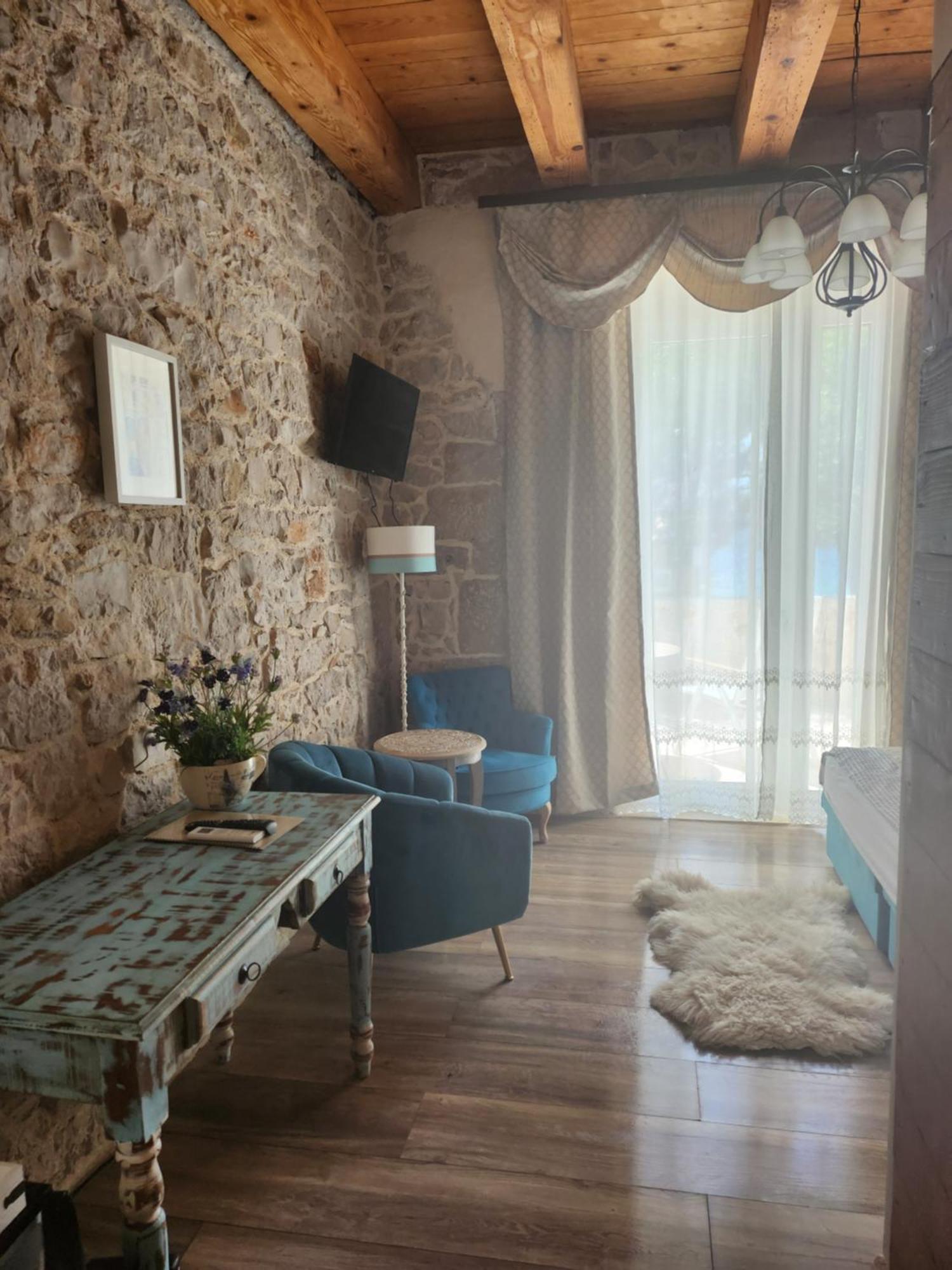 Boutique Vila Marijini Dvori Tribalj Exterior foto